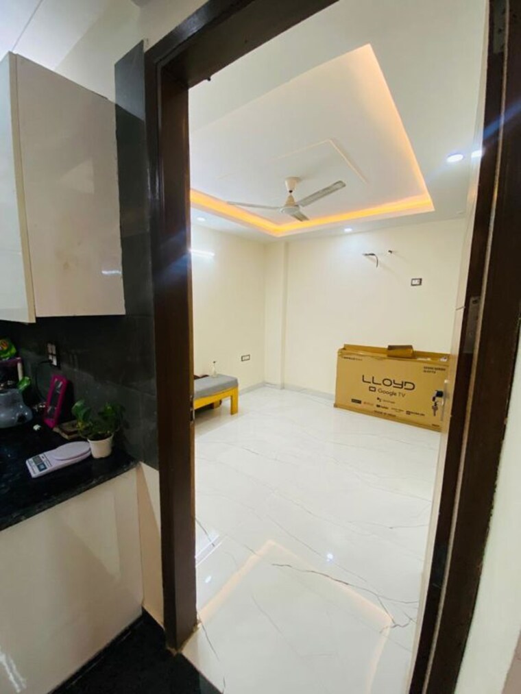 Kitchen, chattarpur 3 Bedroom 120 Sq.Yd. Builder Floor In Chattarpur Delhi 10310738