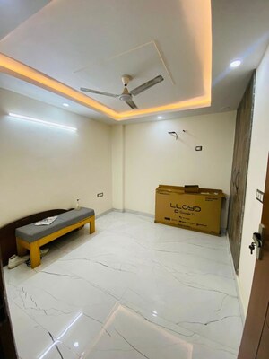 Furnished Amenities in 3 BHK Builder Floor at Chattarpur – for Sale