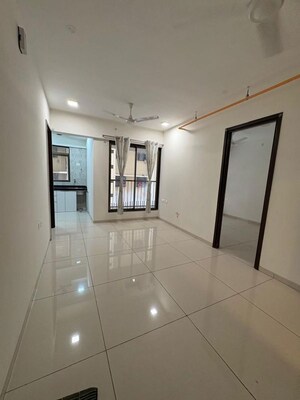 1.5 BHK Apartment For Rent in Chandak 34 Park Estate, Goregaon West
