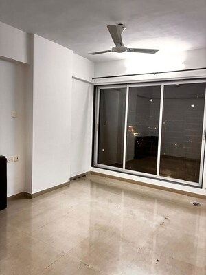 Room in 3 BHK Apartment at Goregaon West – for Rent