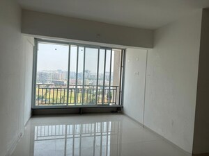 Room in 3 BHK Apartment at Prisma Square, Moshi – for Rent