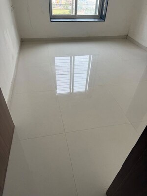 Room in 3 BHK Apartment at Prisma Square, Moshi – for Rent