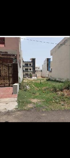 Plot For Sale in Sector 80