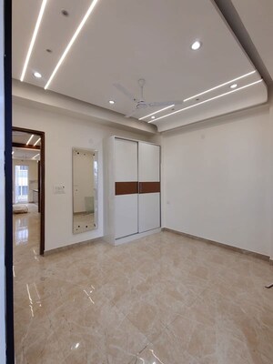 Room in 3 BHK Builder Floor at Dehradun Cantt – for Sale