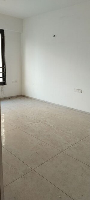 Room in 3 BHK Apartment at Navrangpura – for Sale