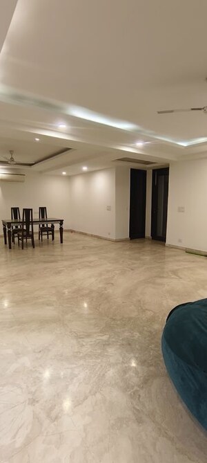 Room in 5 BHK Villa at Vipul Tatvam Villas, Sector 48 – for Sale