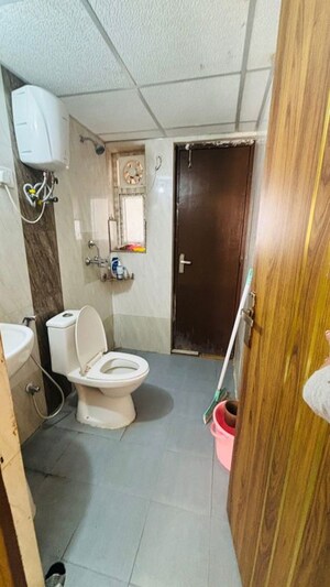 Bathroom in 3 BHK Apartment at Amrapali La Galleria, Tech Zone 4 Greater Noida – for Rent