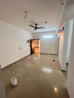 Room in 2 BHK Apartment at Ajnara Homes Phase 2, Sector 16b Greater Noida – for Sale