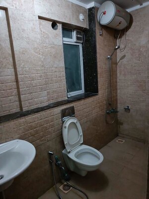 Bathroom in 4 BHK Apartment at Amanora Aspire Towerss, Hadapsar – for Rent