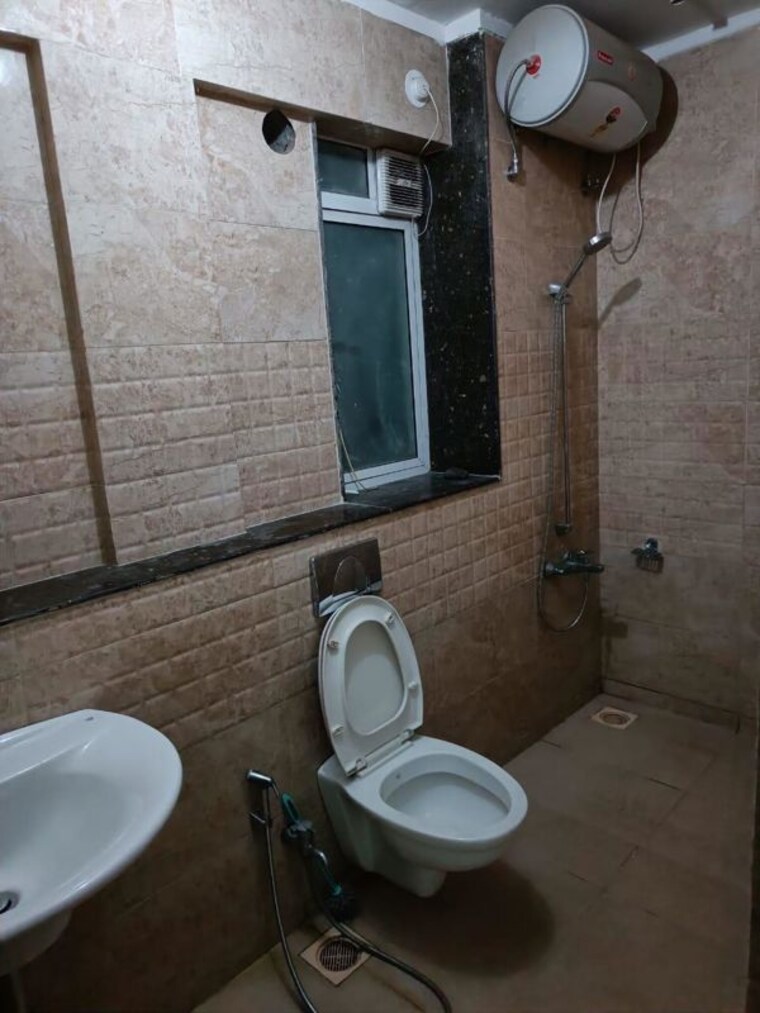 Bathroom, amanora-aspire-towerss 4 Bedroom 3314 Sq.Ft. Apartment In Hadapsar Pune 10310822
