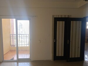 Room in 2 BHK Apartment at Himalaya Pride, Tech Zone 4 Greater Noida – for Rent
