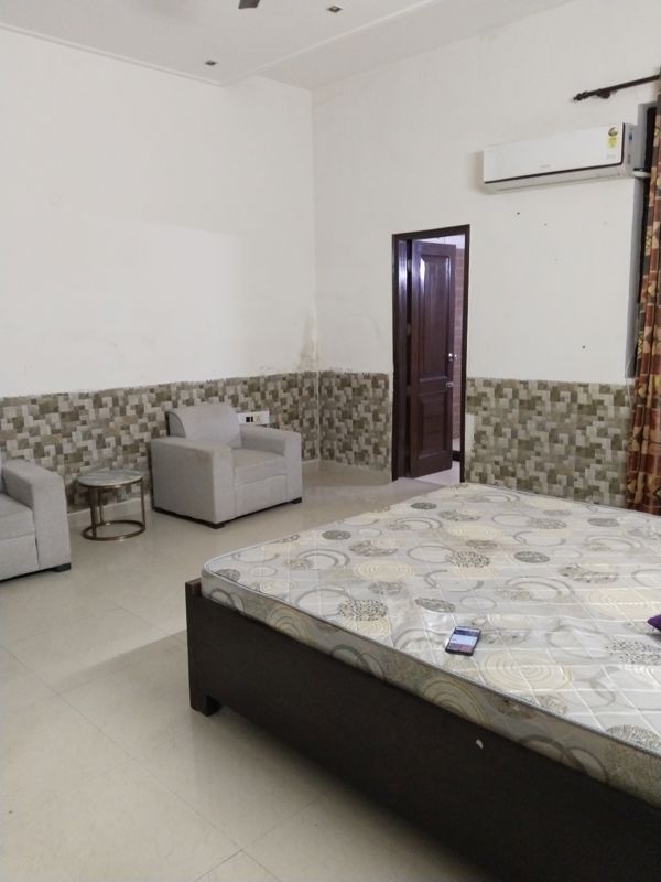 1 BHK 800 Sq.Ft. Builder Floor in RWA Apartments Sector 40