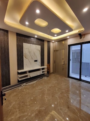 Room in 3 BHK Builder Floor at Chakrata Road – for Sale