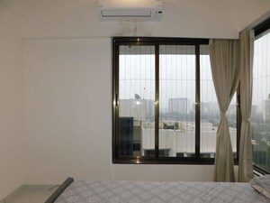 Bedroom in 3.5 BHK Apartment at Shubham Trident, Chembur – for Rent