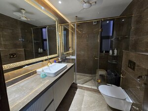 Bathroom in 4 BHK Apartment at Safdarjung Enclave – for Rent