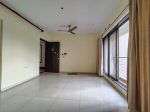 Room in 3 BHK Apartment at Kalpataru Immensa B, Kolshet Road – for Rent