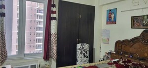 Living Room in 2.5 BHK Apartment at Mahagun Moderne, Sector 78 – for Rent