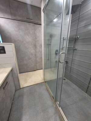 Bathroom in 4 BHK Apartment at Sarvapriya Vihar – for Rent