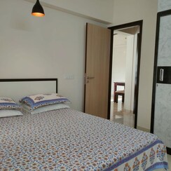 2 BHK Apartment For Rent in Hiranandani Gardens Lotus