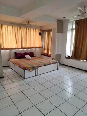 Bedroom in 2 BHK Apartment at Juhu – for Rent