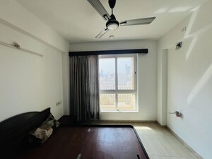 Room in 2 BHK Apartment at Hiranandani Astra, Ghodbunder Road – for Rent