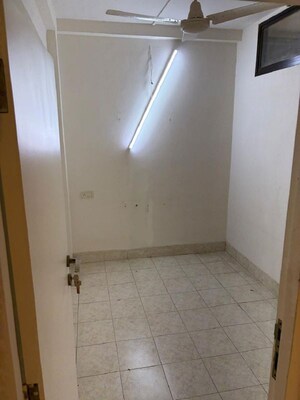 Room in 2 BHK Apartment at Bandra West – for Rent