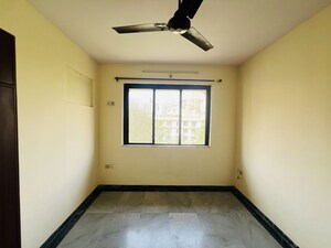 Room in 1 BHK Apartment at Hiranandani Estate Park Plaza A, Ghodbunder Road – for Sale