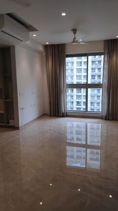 1 BHK Apartment For Rent in Hiranandani Regent Hill