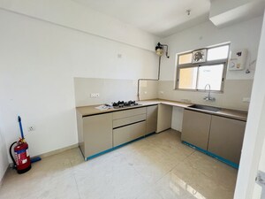 Room in 2 BHK Apartment at Hiranandani Delanna, Ghodbunder Road – for Rent