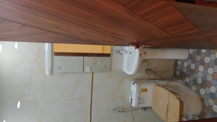 Bathroom, chattarpur 4 Bedroom 1500 Sq.Ft. Builder Floor In Chattarpur Delhi 10311092