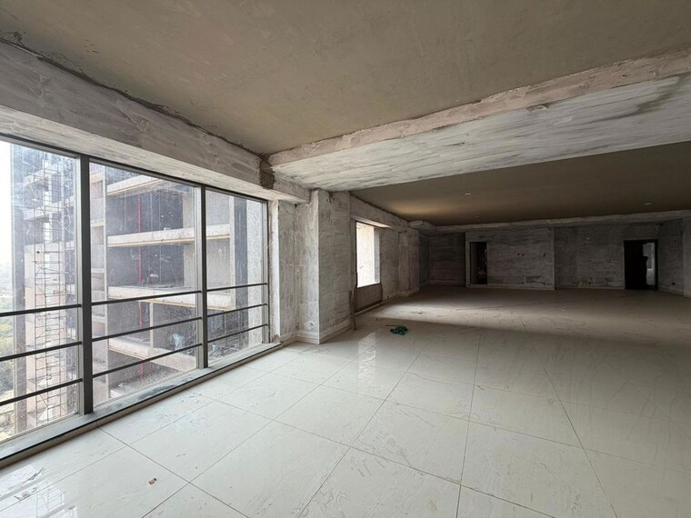Room, vaishnodevi circle Commercial Office Space 5058 Sq.Ft. In Vaishnodevi Circle Ahmedabad 10311104