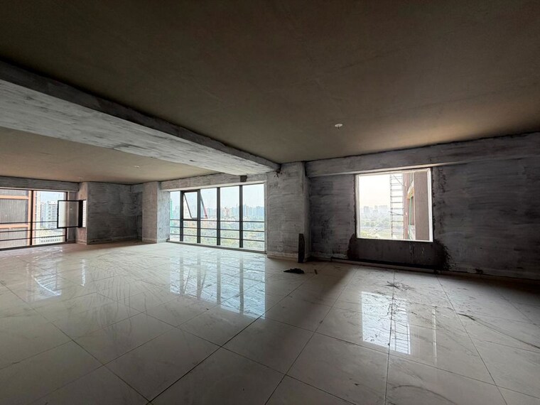 Room, vaishnodevi circle Commercial Office Space 5058 Sq.Ft. In Vaishnodevi Circle Ahmedabad 10311104