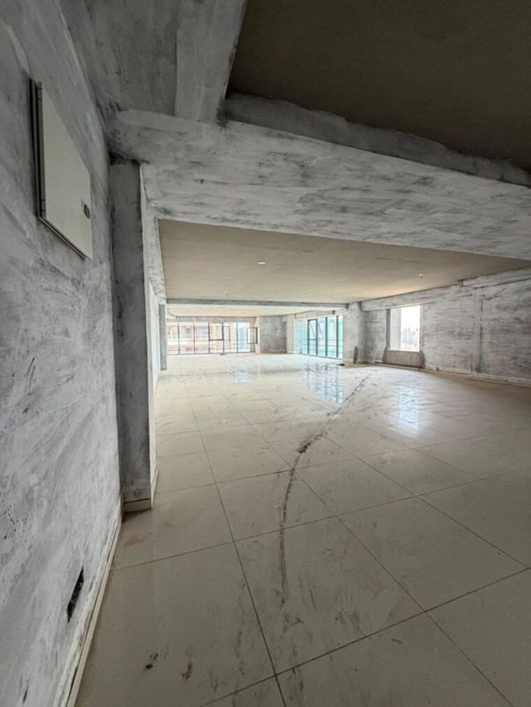 Bathroom, vaishnodevi circle Commercial Office Space 5058 Sq.Ft. In Vaishnodevi Circle Ahmedabad 10311104