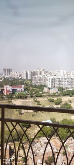 Apartment For Rent in Mahagun My Woods
