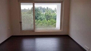 Room in 4 BHK Apartment at Amar Renaissance, Ghorpadi – for Rent