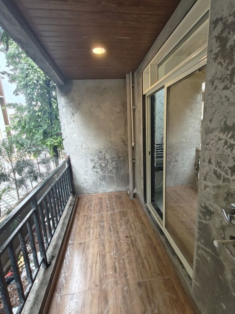 Balcony, leena-samrat-plaza-chs 2 Bedroom 900 Sq.Ft. Apartment In Kansai Thane 10311053