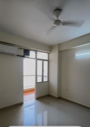 Room in 3 BHK Apartment at M R Platinum 321, Raj Nagar Extension – for Rent