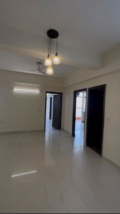 3 BHK Apartment For Rent in M R Platinum 321