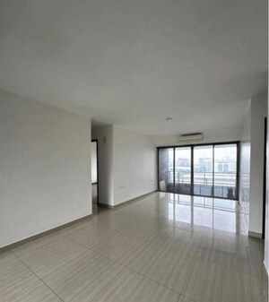 Room in 2 BHK Apartment at Wadhwa The Address Boulevard, Ghatkopar West – for Rent