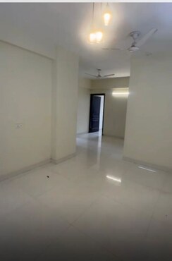 3.5 BHK + Servant Room Apartment For Rent in M R Platinum 321