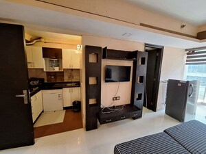 Team Area in 1 RK Apartment at Golden Arcade Gurgaon, Sector 67 – for Rent