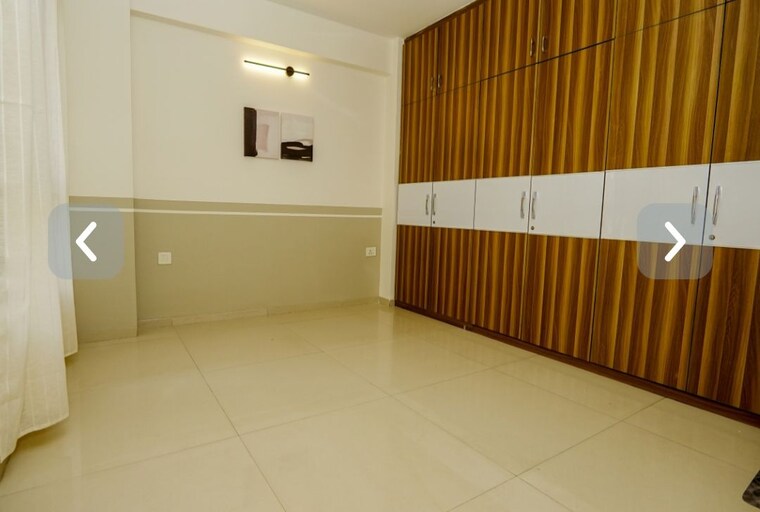 Bathroom, tulip-violet 3 Bedroom 1608 Sq.Ft. Apartment In Sector 69 Gurgaon 10311171