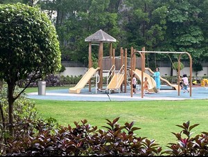 4 BHK Apartment – Garden View at Amar Renaissance, Ghorpadi - for Rent