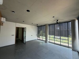 Room in  Office Space in IT/SEZ at Bodakdev – for Rent