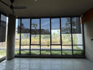 Room in  Office Space in IT/SEZ at Bodakdev – for Rent