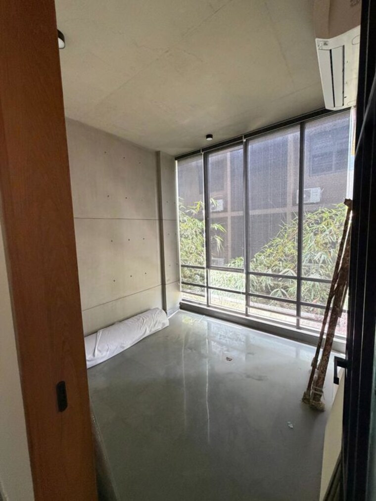 Balcony, bodakdev Commercial Office Space in IT/SEZ 1100 Sq.Ft. In Bodakdev Ahmedabad 10311218