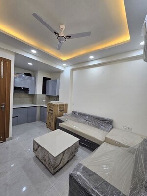 Living Room in 1 BHK Builder Floor at Sector 52 – for Rent