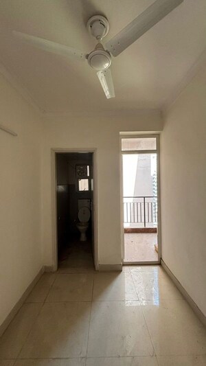 Room in 3 BHK Apartment at Pareena The Elite Residences, Sector 99 – for Rent