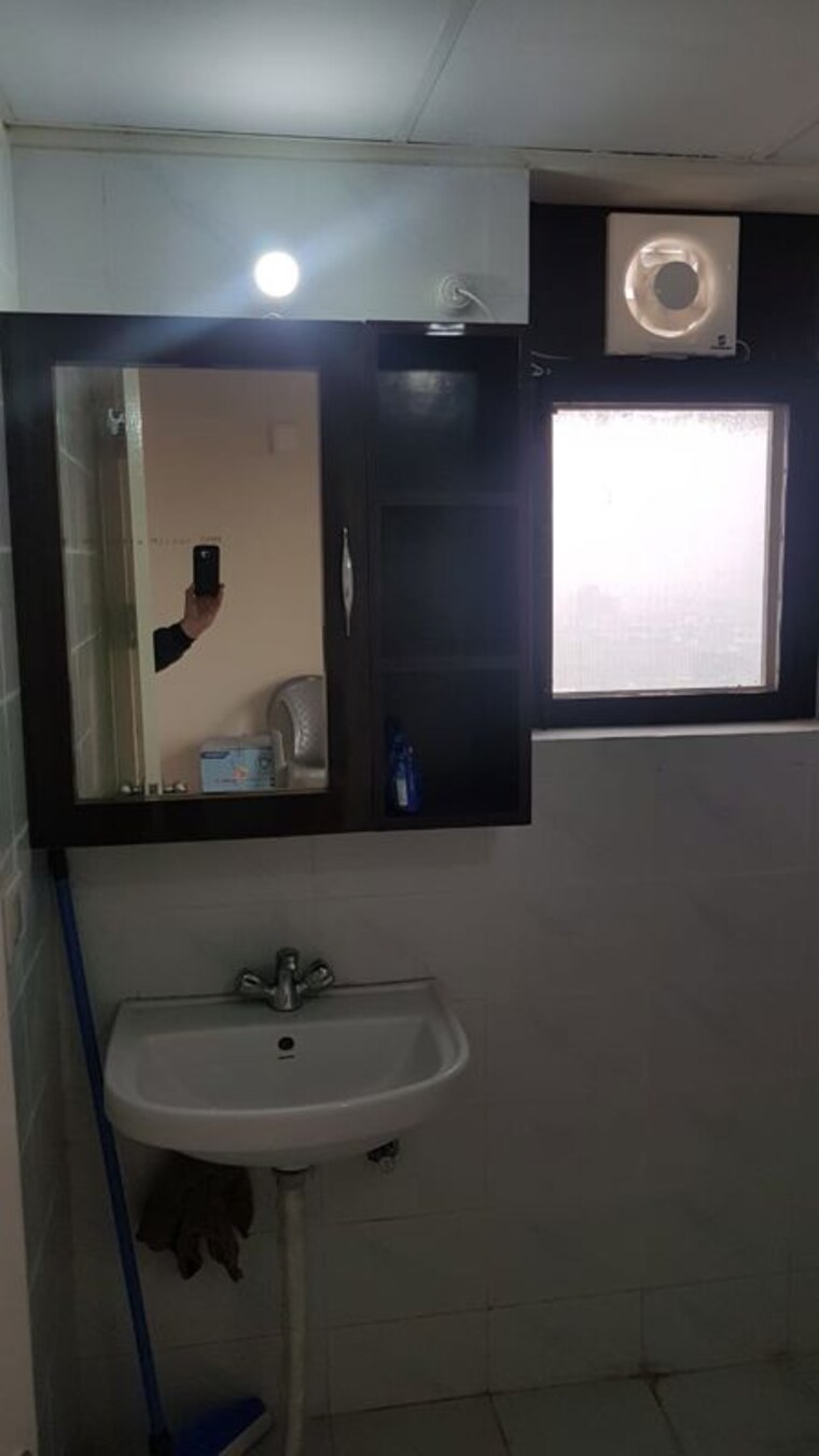 Bathroom, eros-sampoornam 3 Bedroom 1435 Sq.Ft. Apartment In Sector 2 Greater Noida Greater Noida 10311242