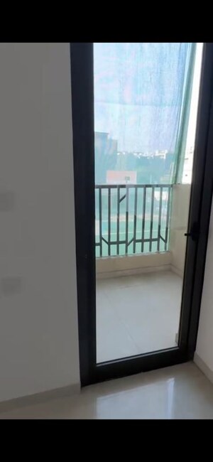 Room in 3 BHK Apartment at Eros Sampoornam, Sector 2 Greater Noida – for Rent